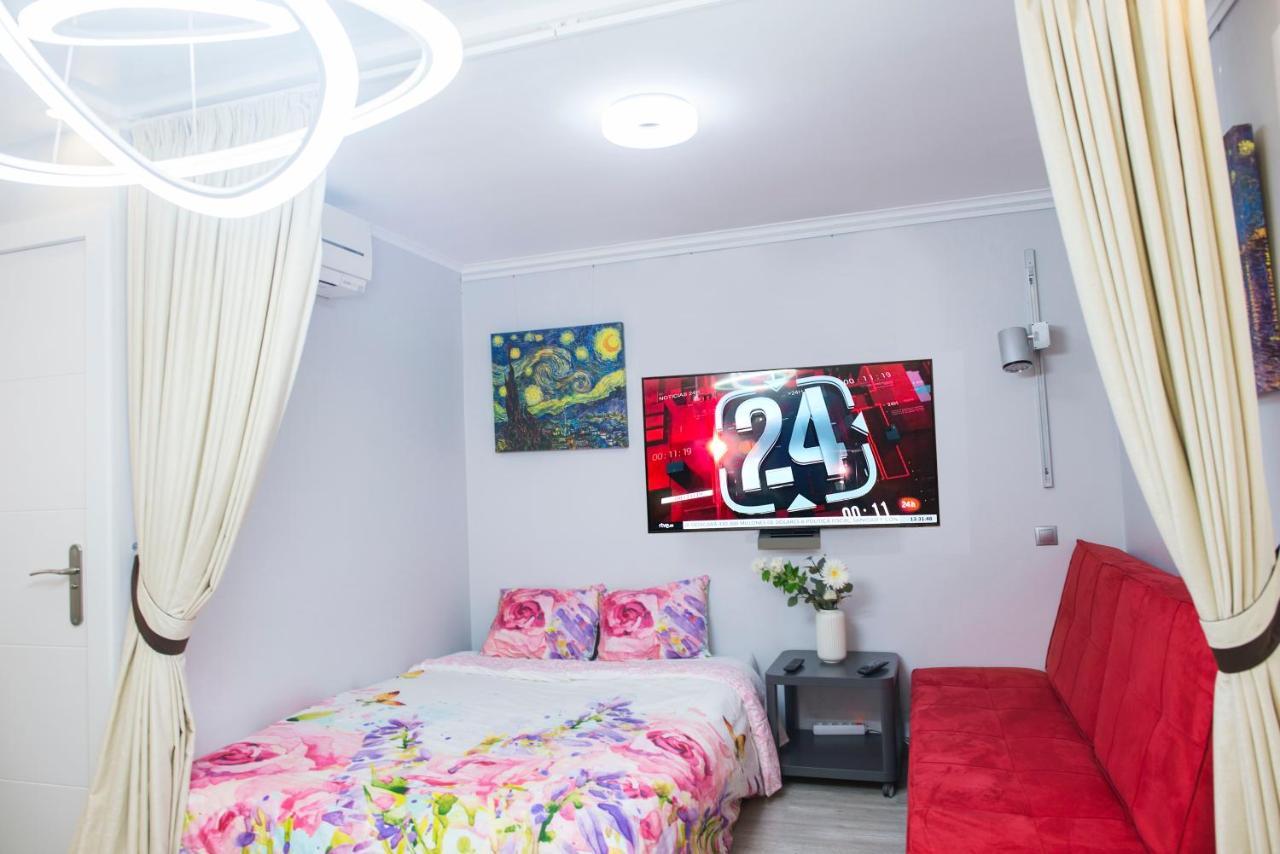 Camp Nou, Europa Fira - Modern Two-Bedroom Apartment With Heating L'Hospitalet de Llobregat Exterior photo