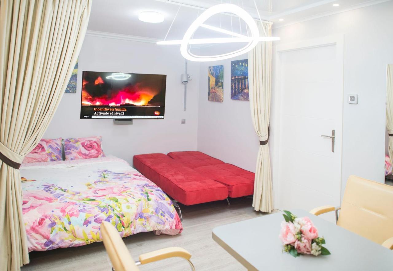 Camp Nou, Europa Fira - Modern Two-Bedroom Apartment With Heating L'Hospitalet de Llobregat Exterior photo