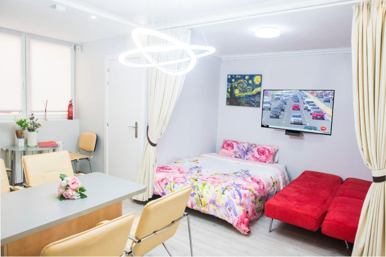 Camp Nou, Europa Fira - Modern Two-Bedroom Apartment With Heating L'Hospitalet de Llobregat Exterior photo