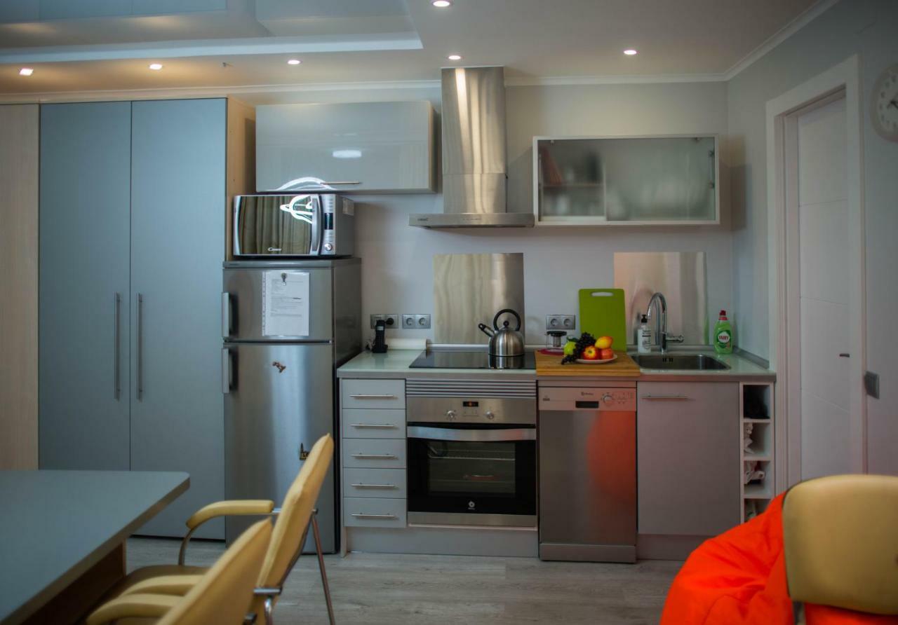 Camp Nou, Europa Fira - Modern Two-Bedroom Apartment With Heating L'Hospitalet de Llobregat Exterior photo